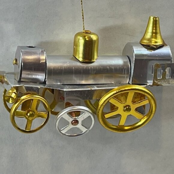 VTG Metal Two Tone Train Engine Hanging Christmas Holiday Ornament 4" - Picture 3 of 12